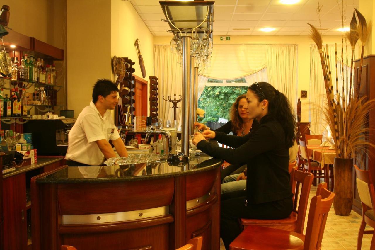Joya Park Apartments โกลเดน แซนส์ ภายนอก รูปภาพ